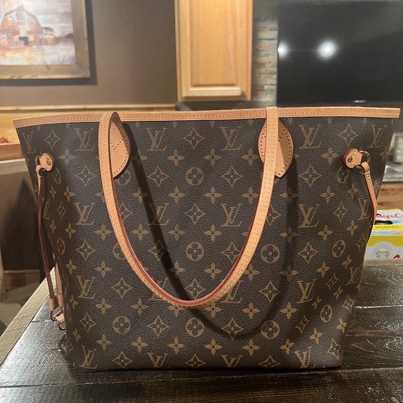 Louis Vuitton Neverfull - Picture 1 of 7